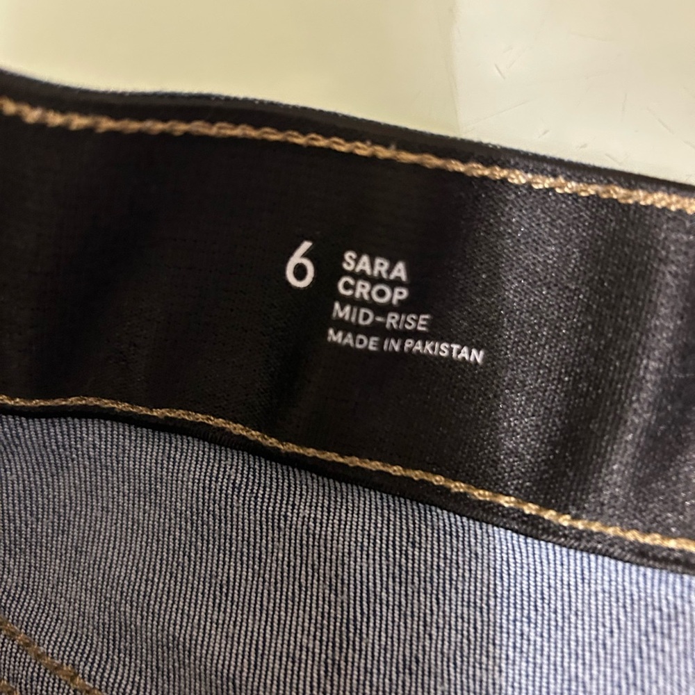 Liz Claiborne Sara Crop Mid-Rise jeans size 6 - Picture 12 of 13